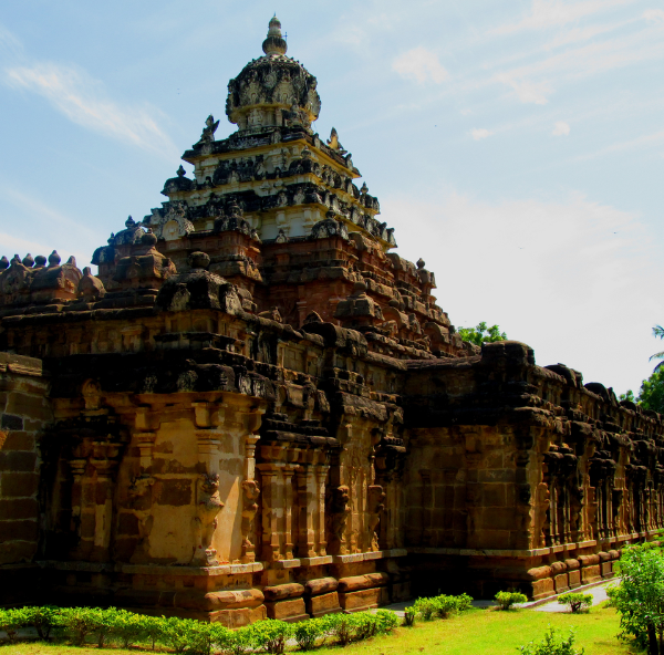 Kanchipuram & Mahabalipuram Same Day Tour from Chennai